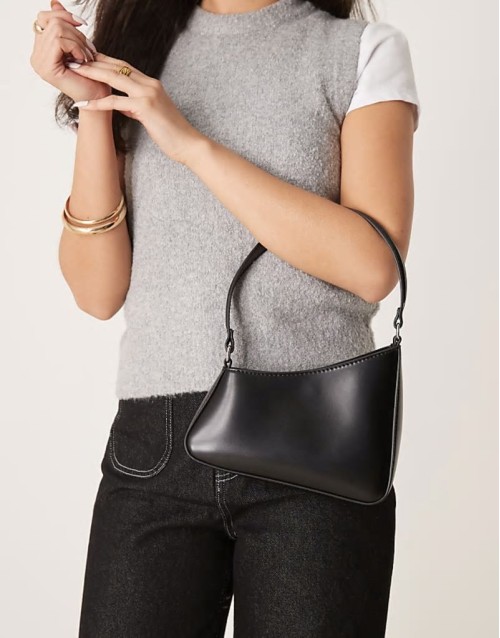 Durable asymmetric shoulder bag in black