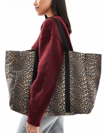 tote bag in leopard print