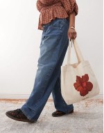 barbara hibiscus print tote bag in ivory